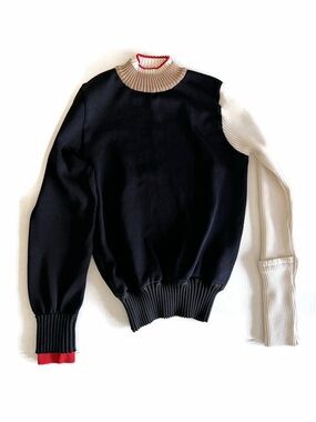 United Tokyo Women’s Colorblock Turtleneck Sweater in Black, Cream & Tan